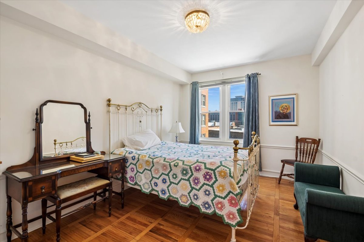 1585 Ridge Avenue, Unit 410 Evanston, IL 60201 - Photo 12 of 24