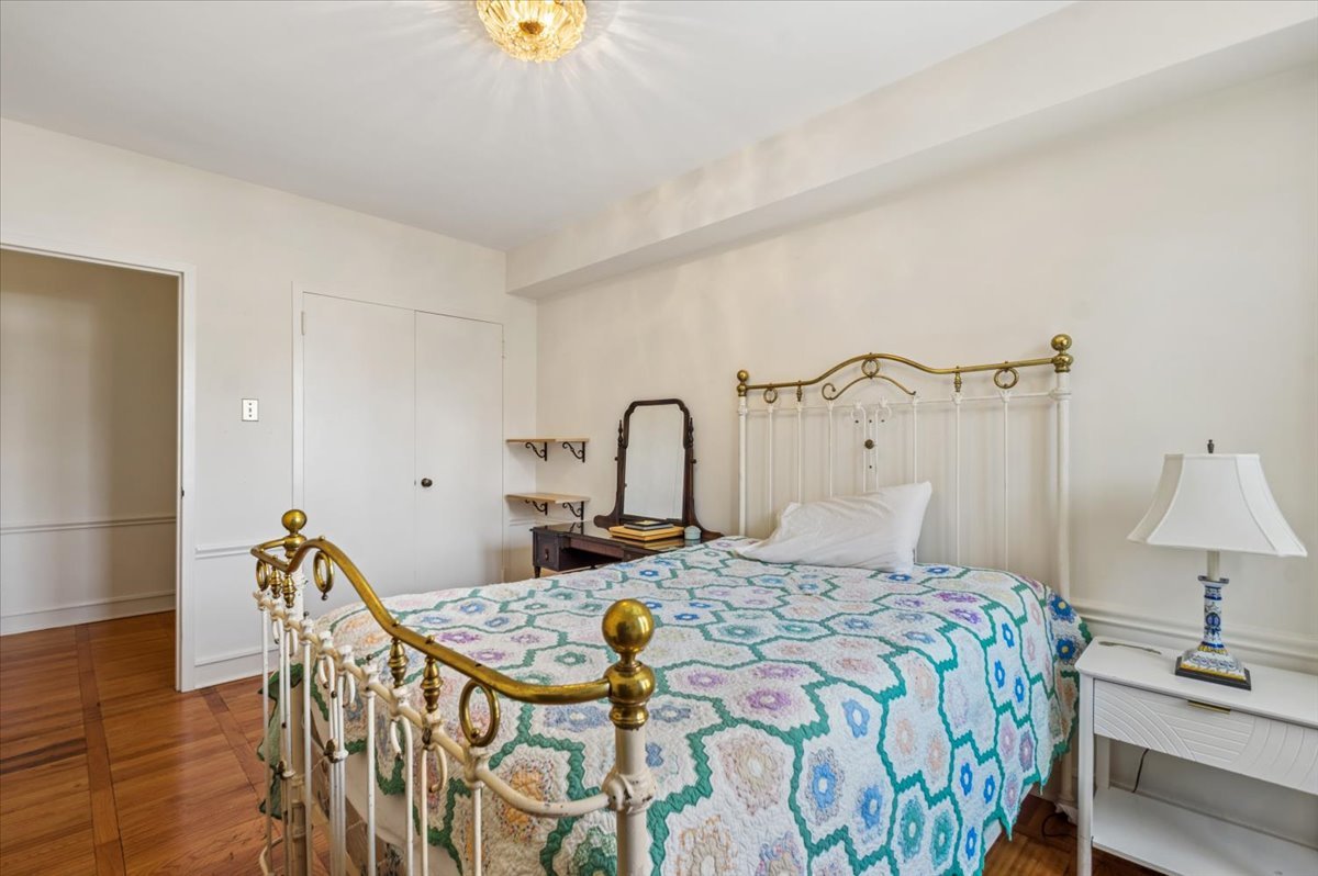 1585 Ridge Avenue, Unit 410 Evanston, IL 60201 - Photo 13 of 24