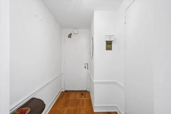 $189,900 | 1585 Ridge Avenue, Unit 410, Evanston, IL 60201