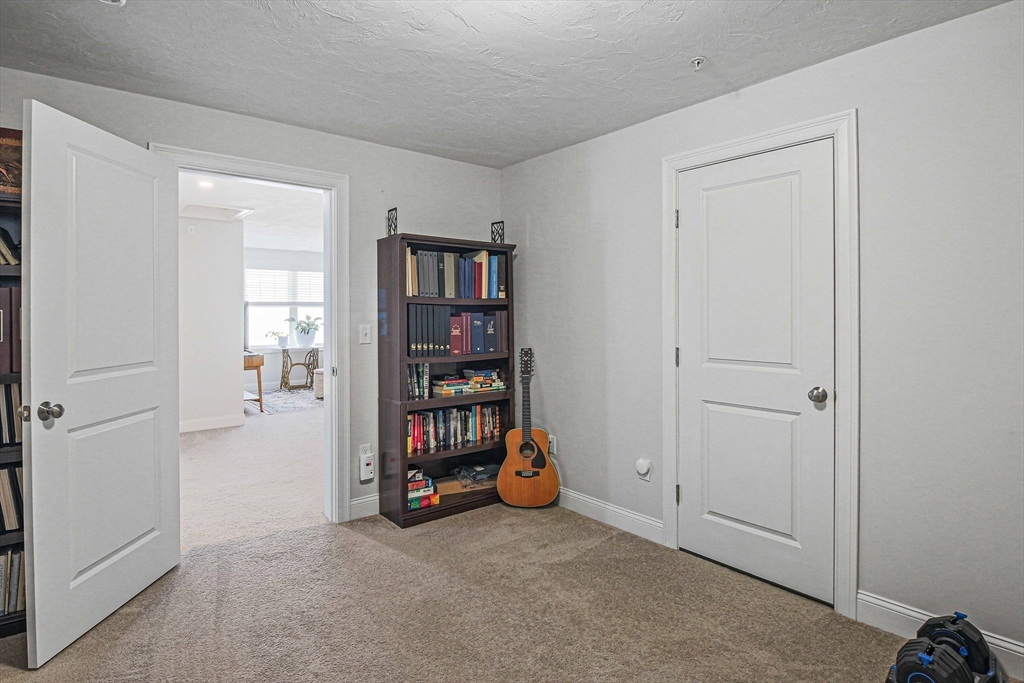 831 Ledgewood Way, Unit 831 Clinton, MA 01510 - Photo 12 of 42