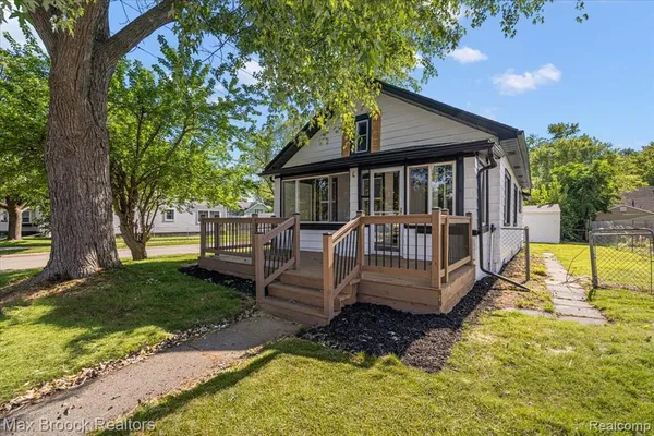 $269,900 | 1986 Romeo Street, Ferndale, MI 48220