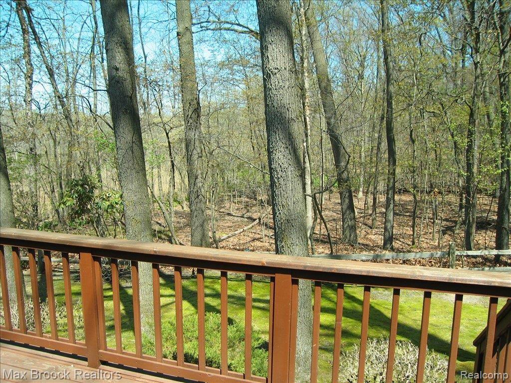 1539 Surrey Lane, Unit 5 Rochester, MI 48306 - Photo 4 of 20 Private View
