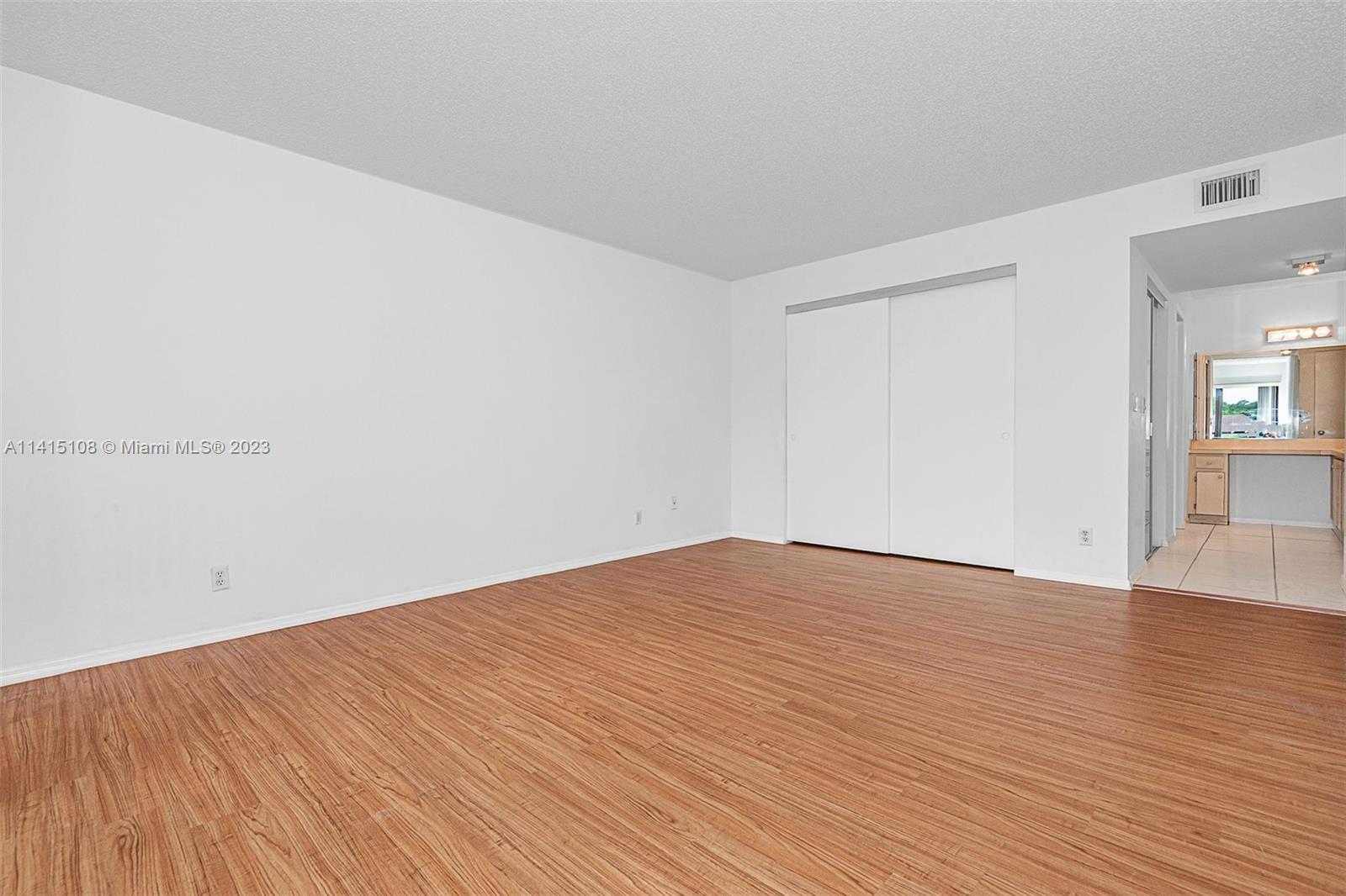 5650 Camino Del Sol, Unit 205 Boca Raton, FL 33433 - Photo 22 of 28