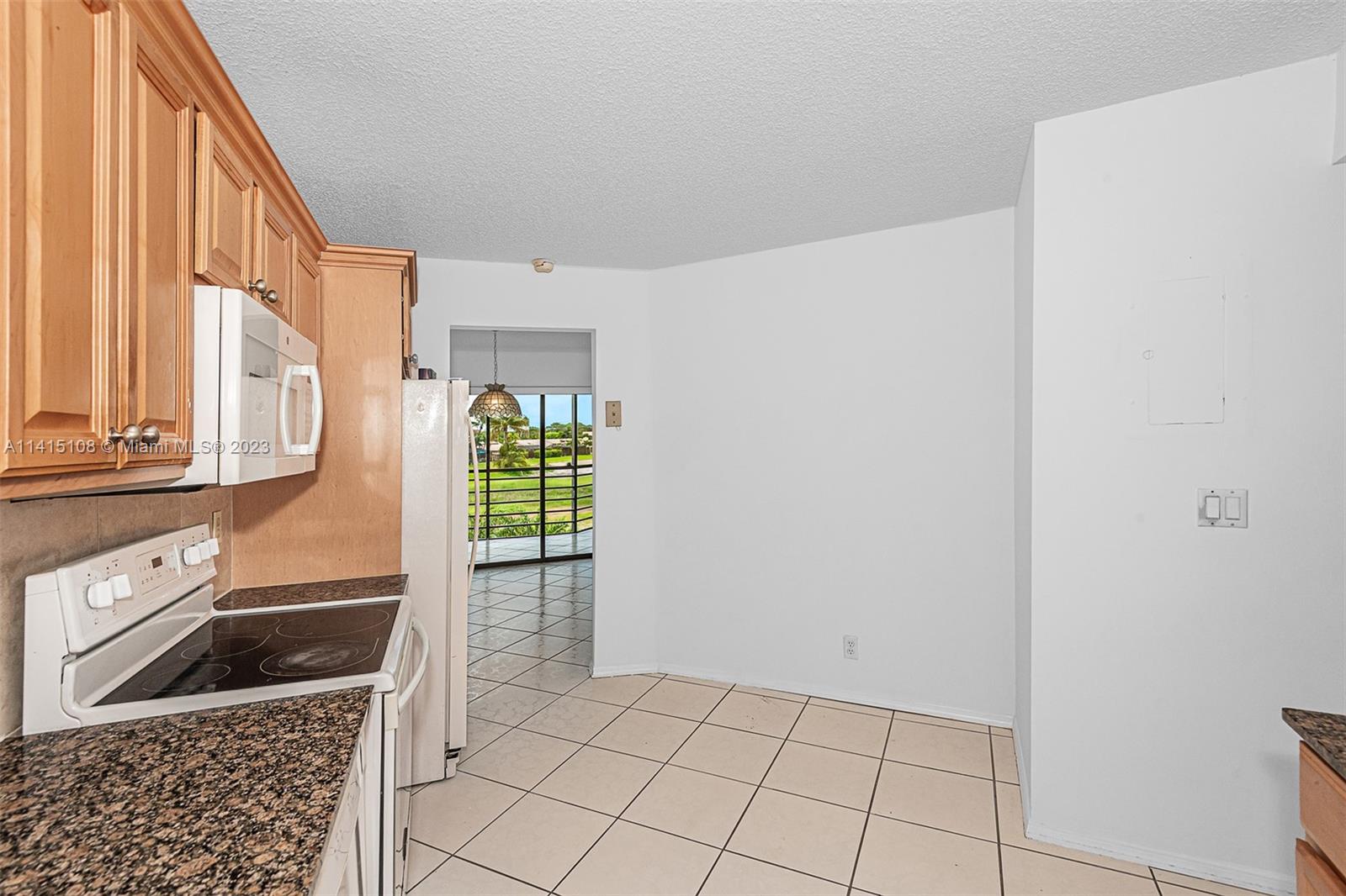5650 Camino Del Sol, Unit 205 Boca Raton, FL 33433 - Photo 4 of 28