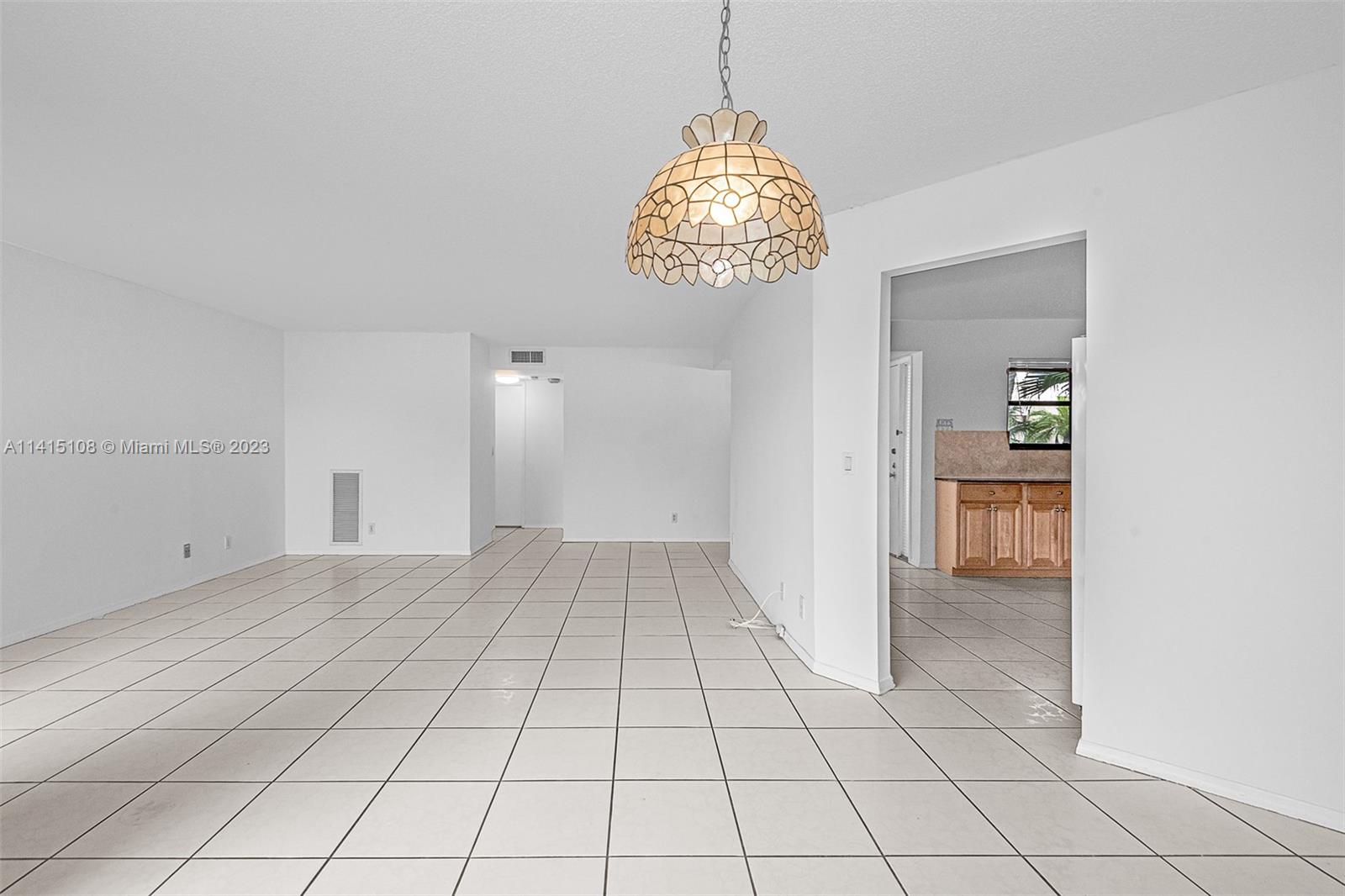 5650 Camino Del Sol, Unit 205 Boca Raton, FL 33433 - Photo 8 of 28