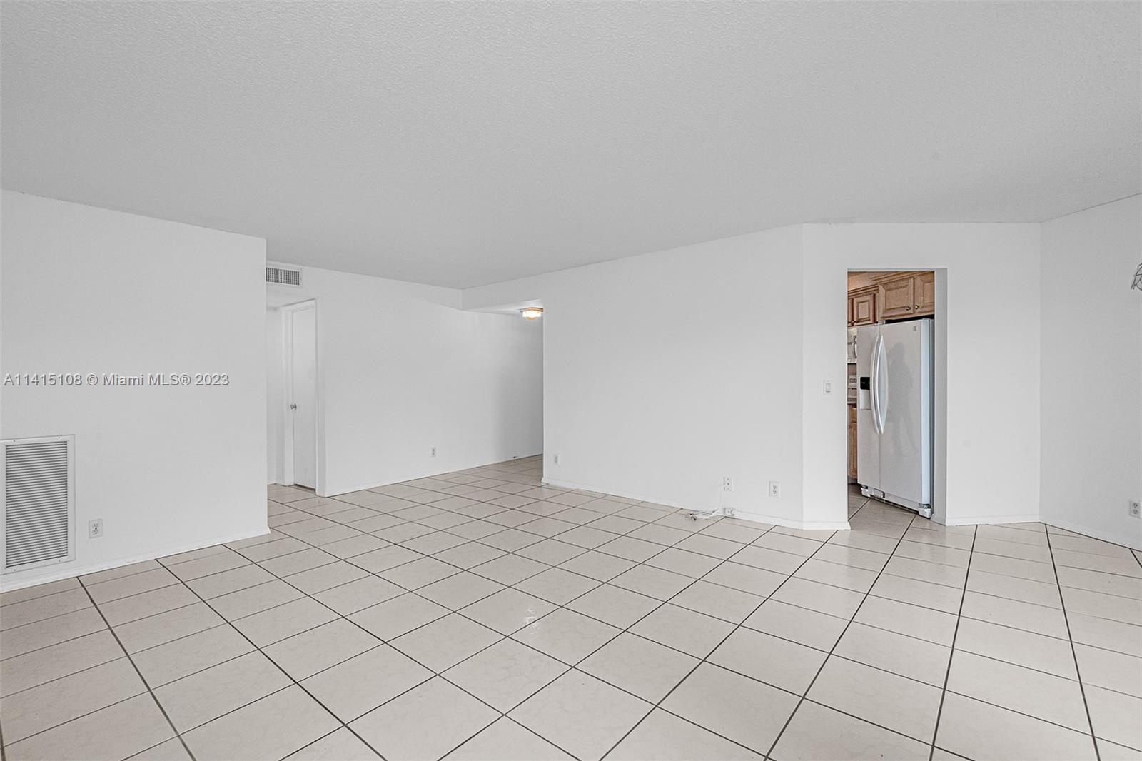 5650 Camino Del Sol, Unit 205 Boca Raton, FL 33433 - Photo 9 of 28