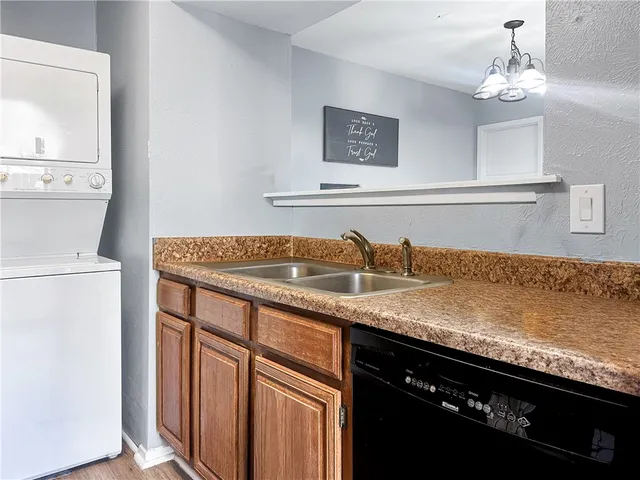 $149,900 | 2101 Barak Lane, Unit 17, Bryan, TX 77802