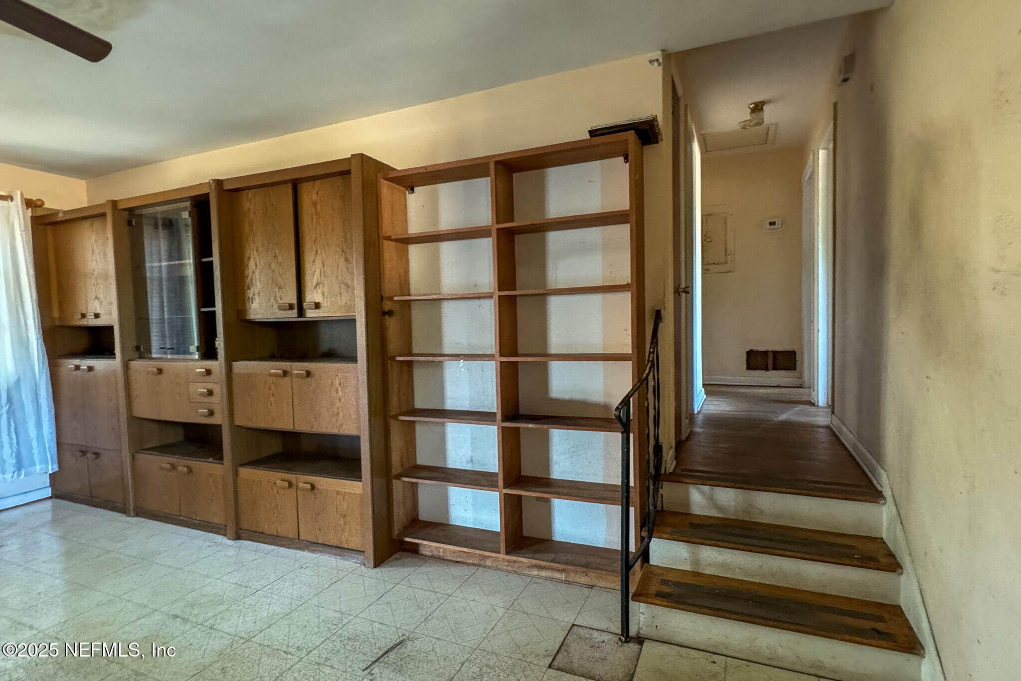 6537 Simca Drive Jacksonville, FL 32277 - Photo 6 of 26 a view of a entryway