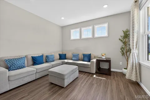 $799,990 | 618 Strathclyde Drive, O'Fallon, MO 63368