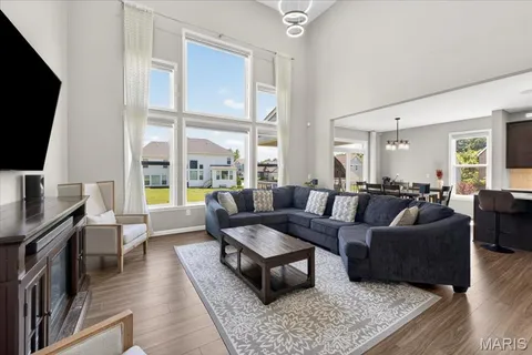 $799,990 | 618 Strathclyde Drive, O'Fallon, MO 63368