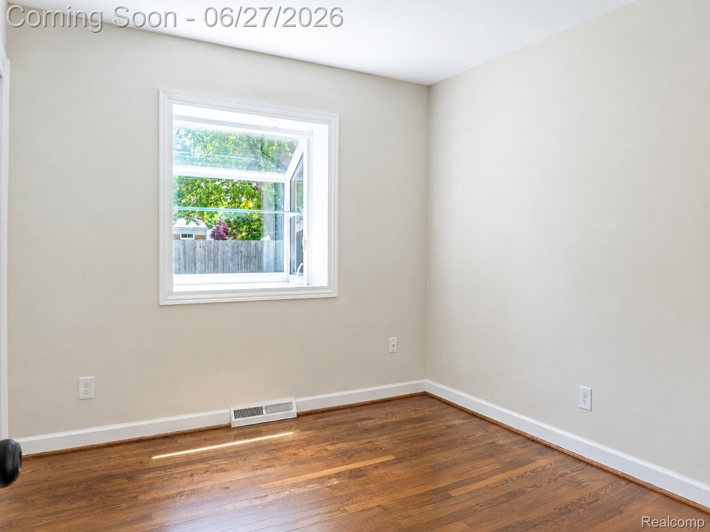 221 Reitman Court Rochester, MI 48307 - Photo 11 of 30 Image 17 - Reitman.jpg