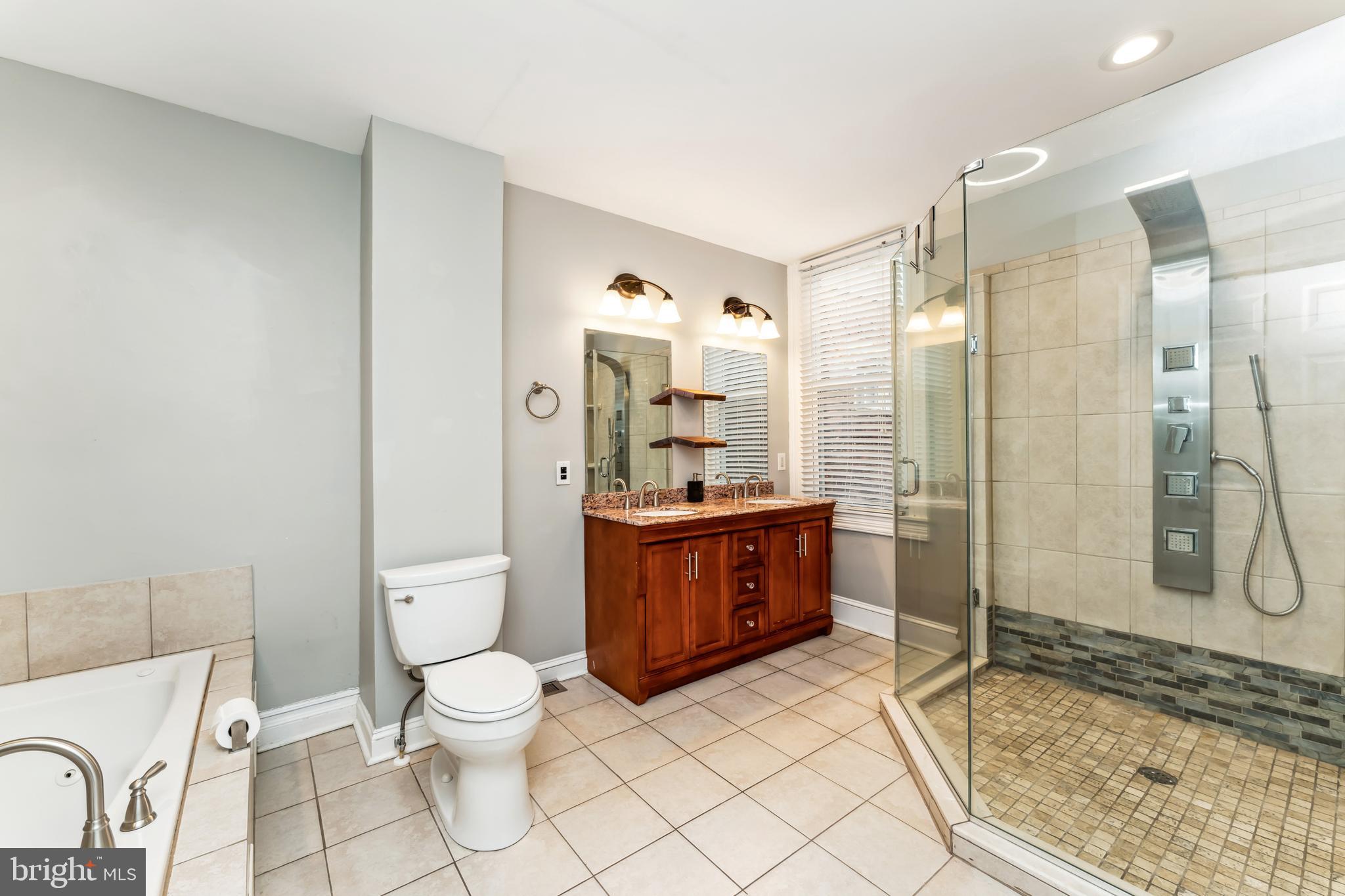 3903 Roland Avenue Baltimore, MD 21211 - Photo 16 of 29 Full Bathroom