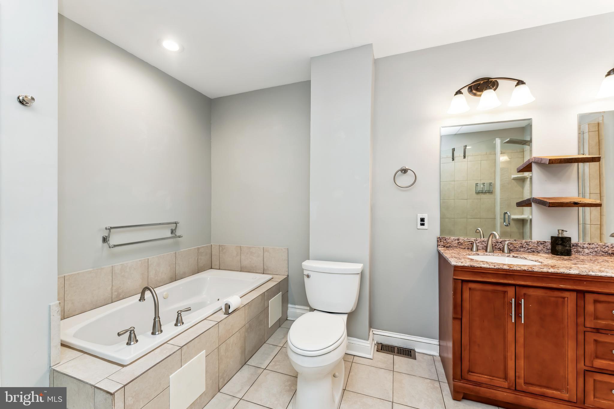 3903 Roland Avenue Baltimore, MD 21211 - Photo 18 of 29 Full Bathroom