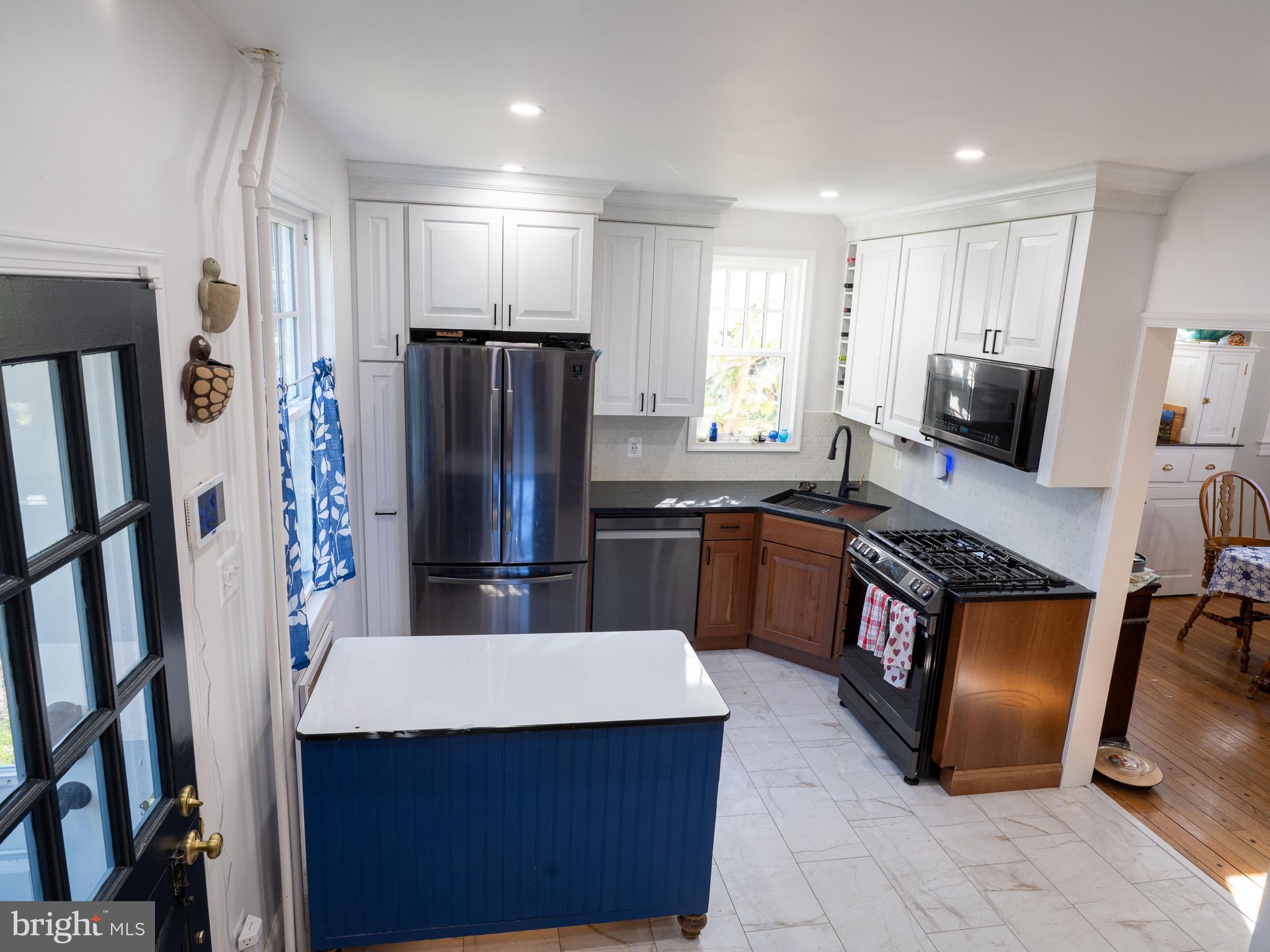 443 High Street Mount Holly, NJ 08060 - Photo 11 of 42 Modern kitchen with stylish finishes.
