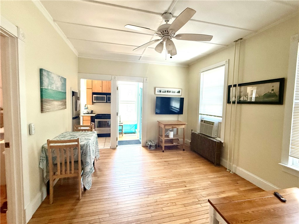 11 Old Beach Road, Unit 2 Newport, RI 02840 - Photo 2 of 10 Gallery Image 2