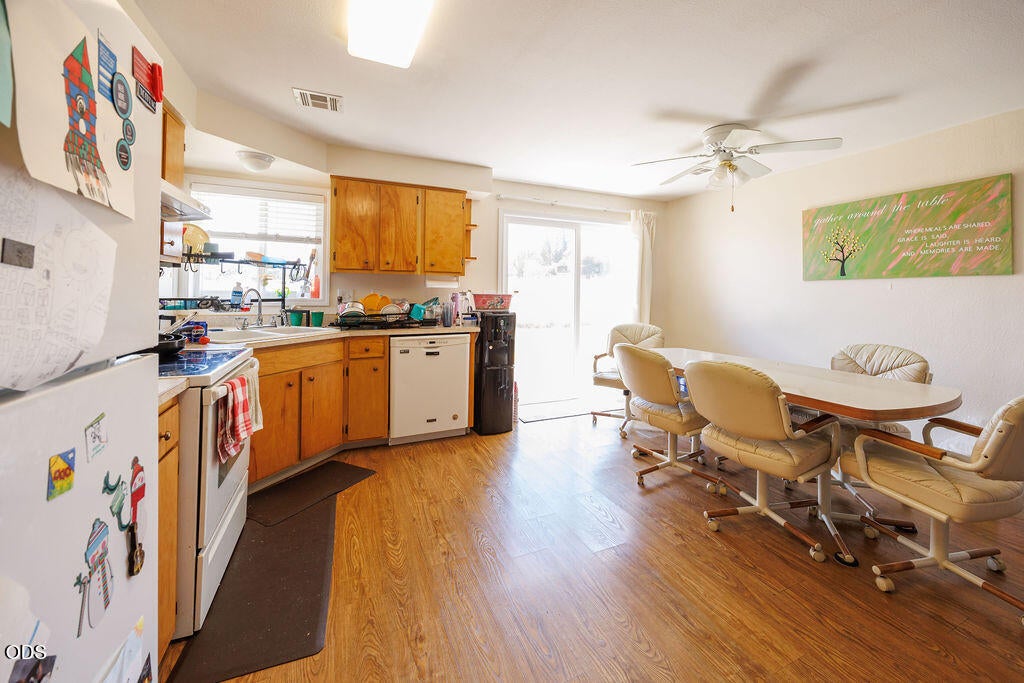 2941 Sylvia Road Medford, OR 97502 - Photo 7 of 34 Gallery Image 7