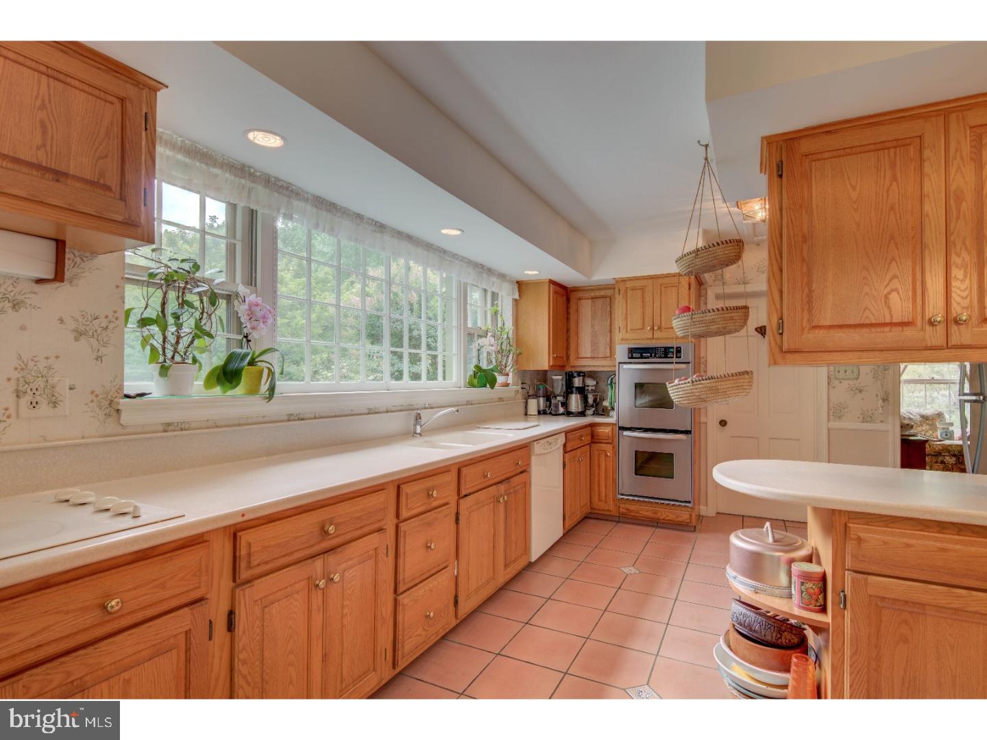 664 Valley View Lane Wayne, PA 19087 - Photo 12 of 25 Kitchen