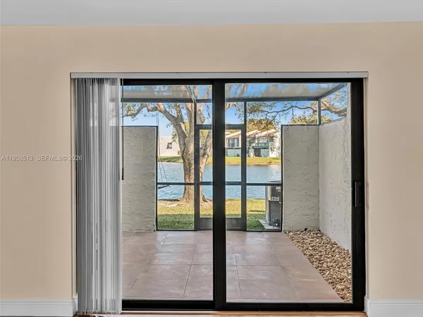 $3,200 | 1193 Northwest 98th Terrace, Unit 134, Pembroke Pines, FL 33024