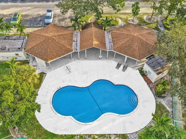 $3,600 | 1193 Northwest 98th Terrace, Unit 134, Pembroke Pines, FL 33024