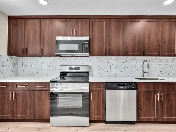 $3,200 | 1193 Northwest 98th Terrace, Unit 134, Pembroke Pines, FL 33024