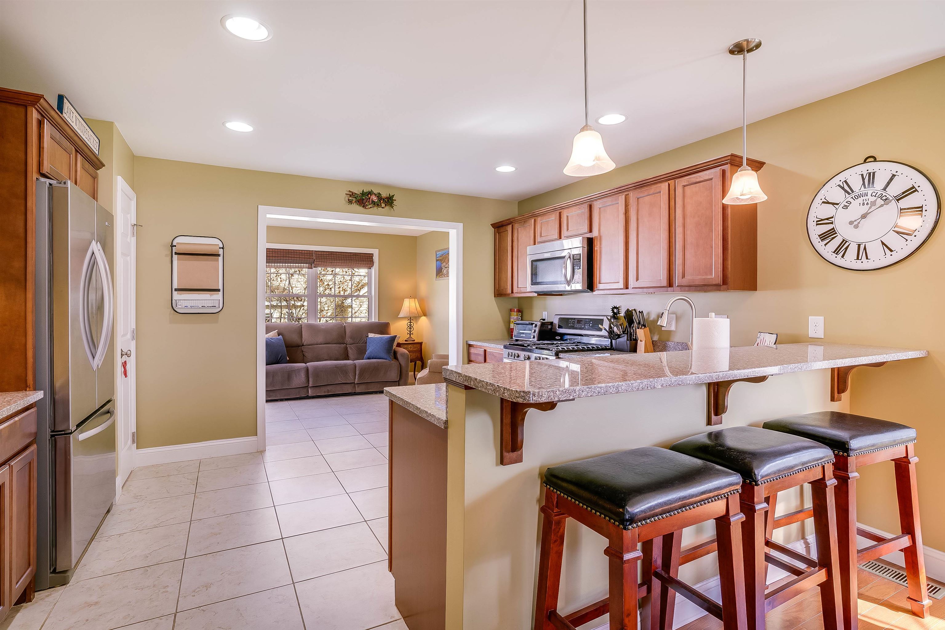 46 Leddy Drive Epping, NH 03042 - Photo 3 of 40