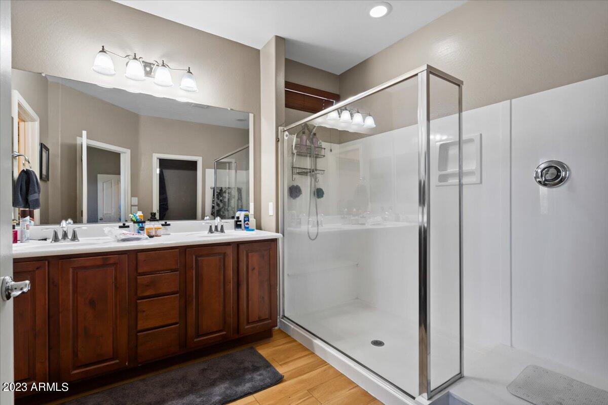 2044 East Stacey Road Gilbert, AZ 85298 - Photo 14 of 28 Oversized Master Shower