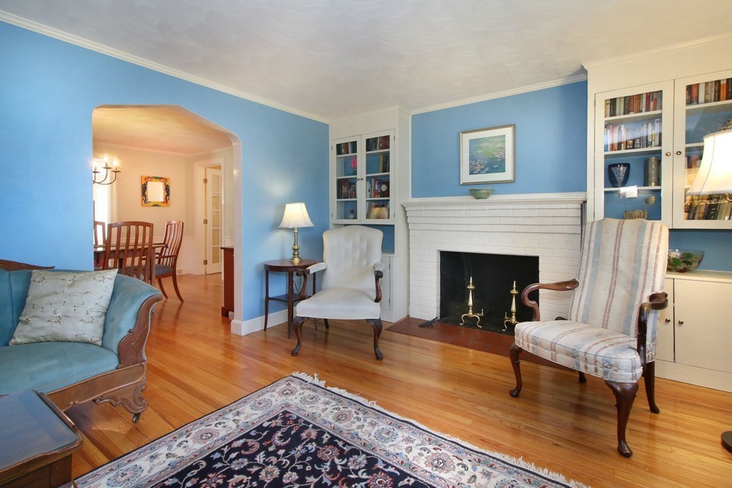 138 Elmwood Road Needham, MA 02492 - Photo 4 of 27