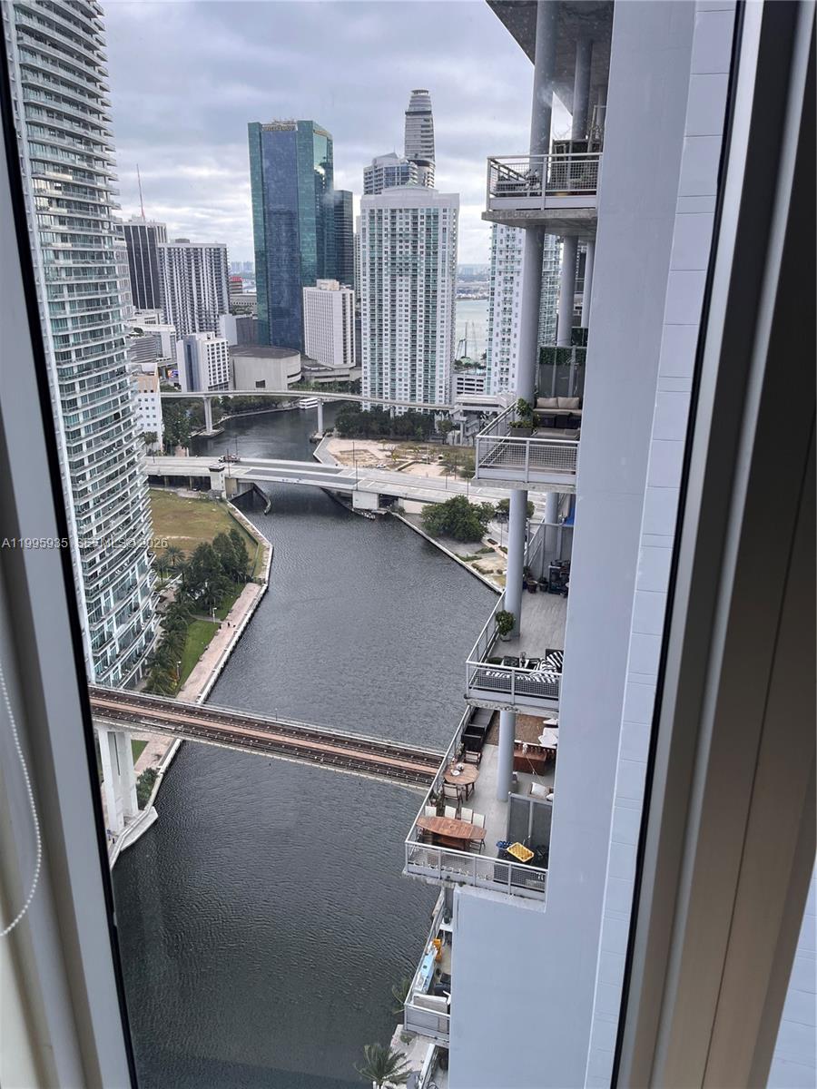 185 Southwest 7th Street, Unit 3211 Miami, FL 33130 - Photo 2 of 15 a view of balcony with a sink