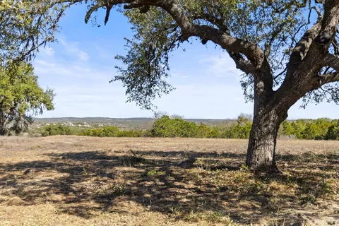$675,000 | 5 Shilo Circle, Wimberley, TX 78676