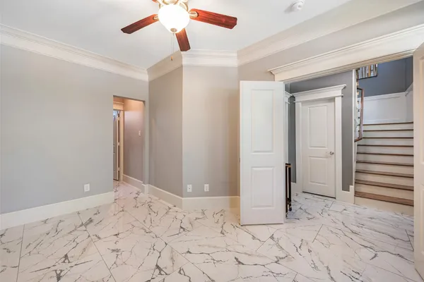 $4,200 | 212 West 6th Street, Houston, TX 77007