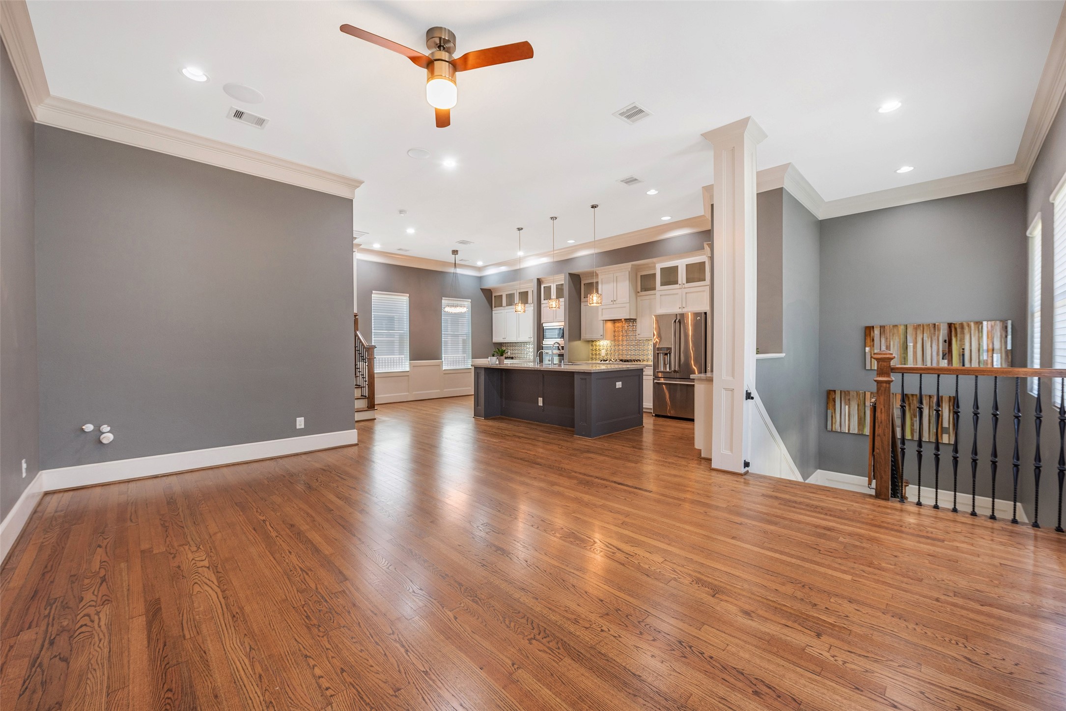 212 West 6th Street Houston, TX 77007 - Photo 29 of 45 a view of a kitchen with wooden floor and a window