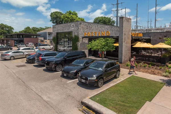 $4,200 | 212 West 6th Street, Houston, TX 77007