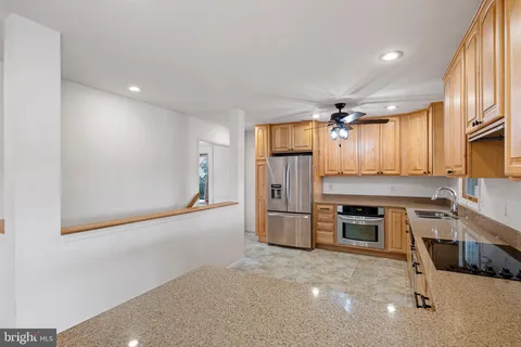 $590,000 | 3172 Dupont Parkway, Odessa, DE 19730