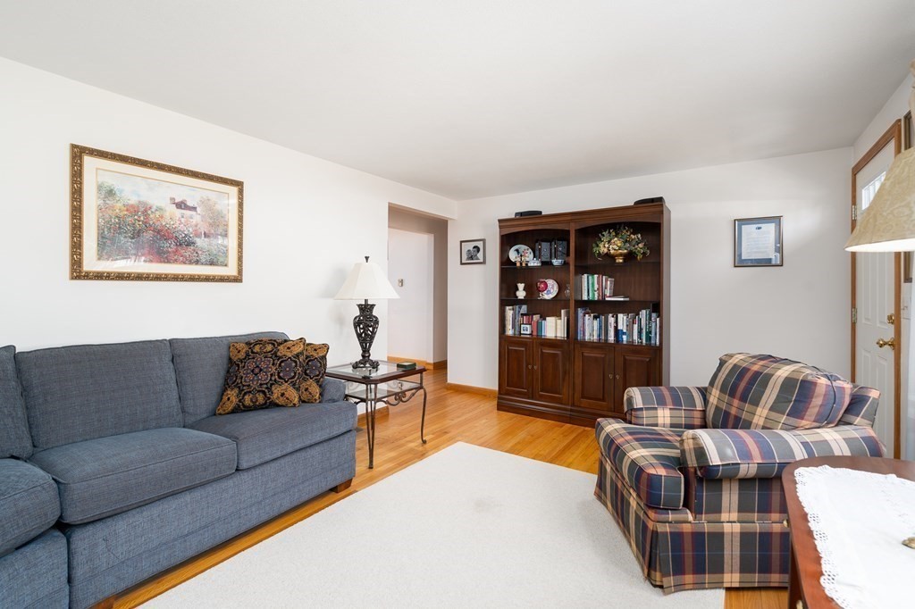 82 Loudville Road Easthampton, MA 01027 - Photo 5 of 42 Gallery Image 5