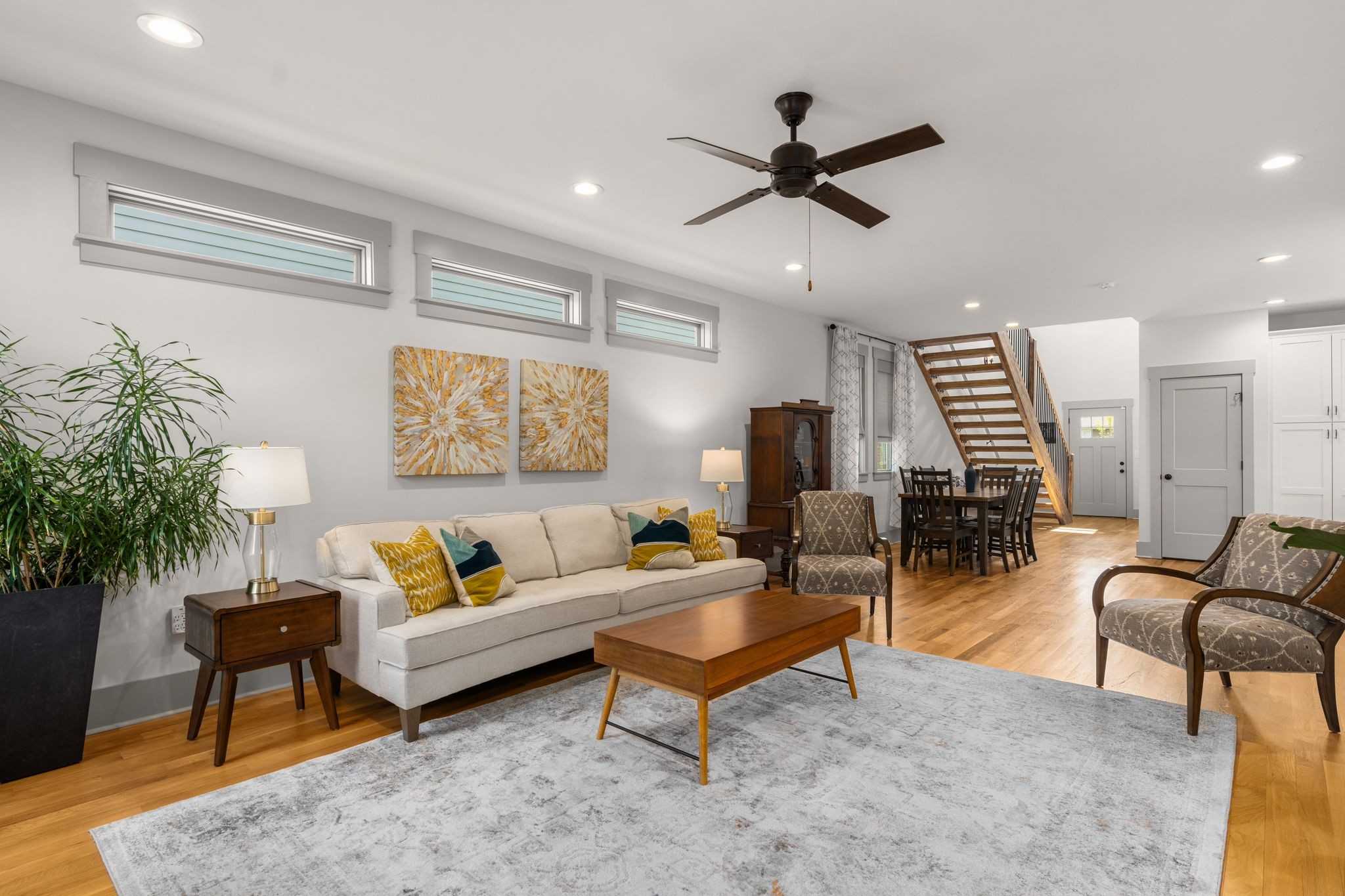 2660 Barclay Drive, Unit B Nashville, TN 37206 - Photo 7 of 29 a living room with furniture and a large window