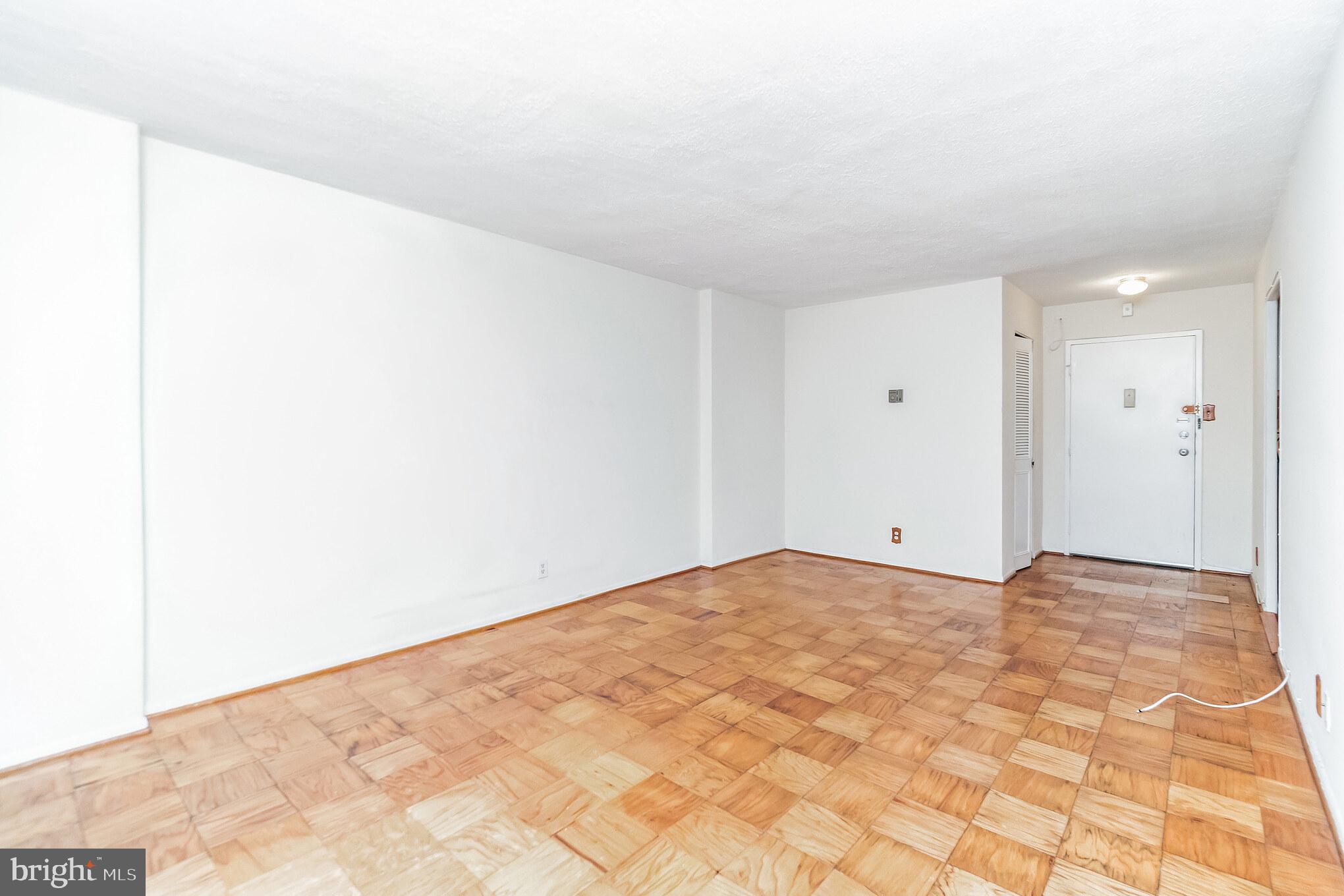 1420 N Street Northwest, Unit 605 Washington, DC 20005 - Photo 2 of 14 a view of an empty room