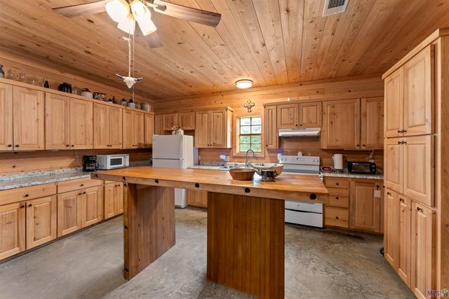 $795,000 | 6409 Pohlman Road, St. Francisville, LA 70775