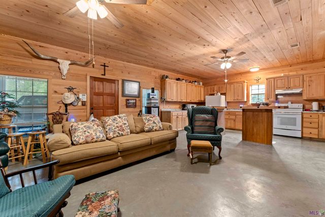 $795,000 | 6409 Pohlman Road, St. Francisville, LA 70775