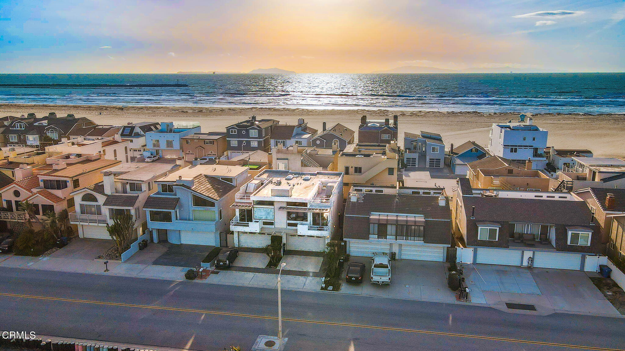 3547 Sunset Lane Oxnard, CA 93035 - Photo 2 of 24 a view of a city