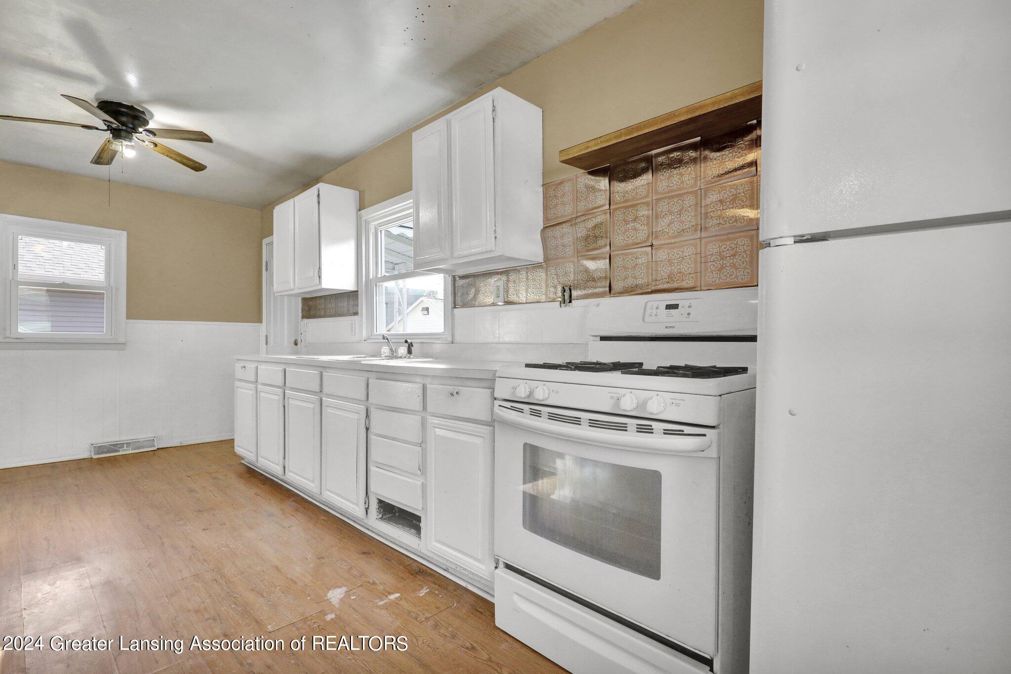 400 East Rouse Street Lansing, MI 48910 - Photo 13 of 16 13