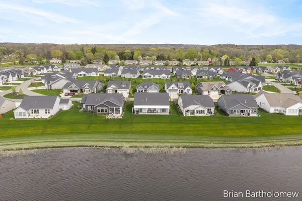 $675,000 | 2930 Isle Water Drive, Belmont, MI 49306