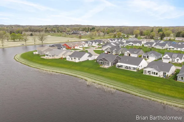 $675,000 | 2930 Isle Water Drive, Belmont, MI 49306