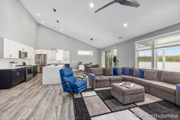 $675,000 | 2930 Isle Water Drive, Belmont, MI 49306