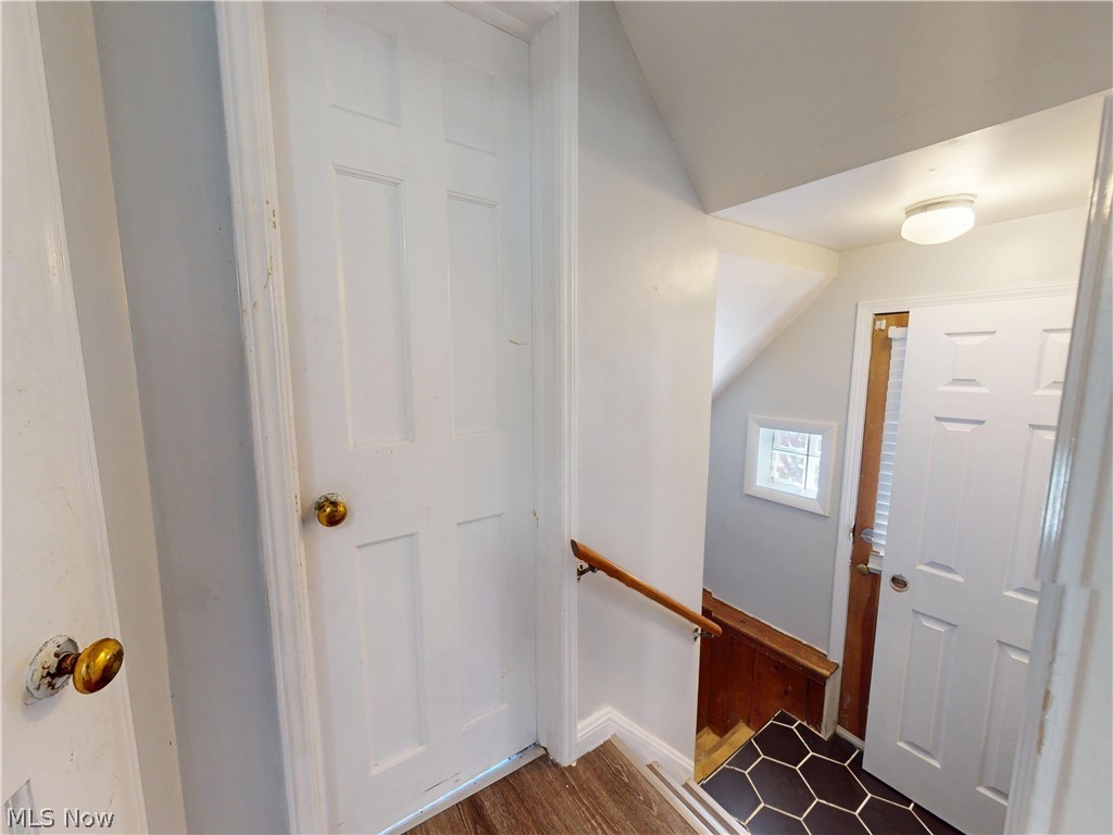 2168 Fenwick Road University Heights, OH 44118 - Photo 17 of 46 Gallery Image 17