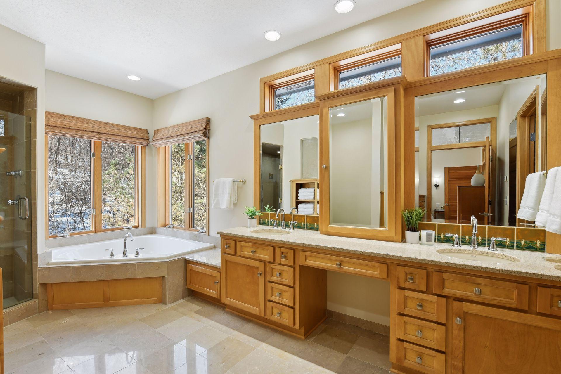 11507 Landing Road Eden Prairie, MN 55347 - Photo 15 of 51