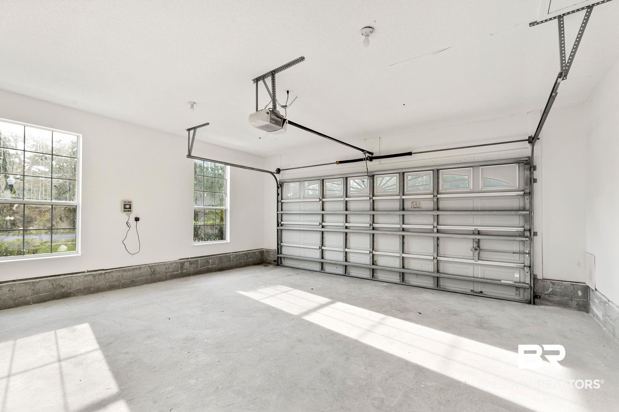 4628 Spinnaker Way Orange Beach, AL 36561 - Photo 23 of 28 Garage