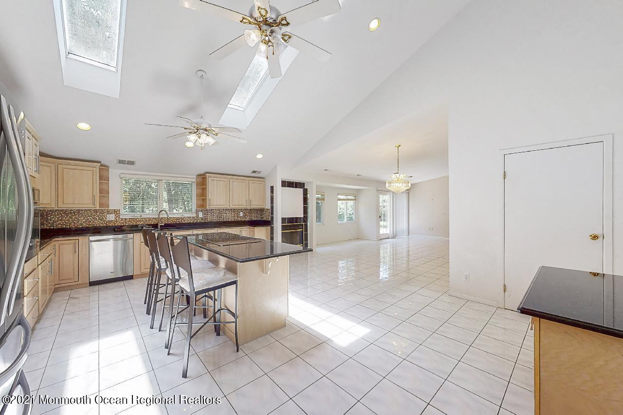 655 Elton Adelphia Road Freehold, NJ 07728 - Photo 6 of 35 Kitchen