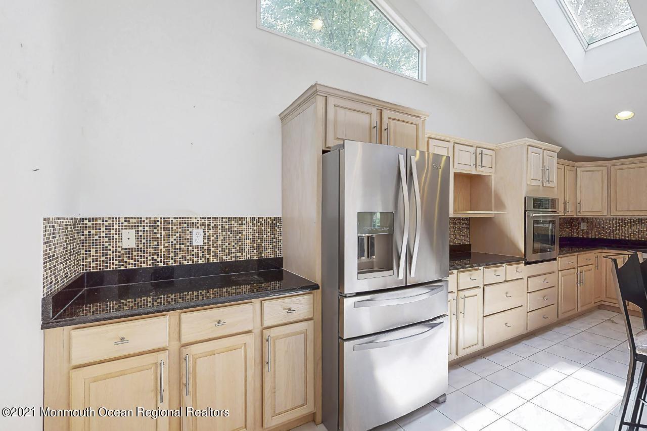 655 Elton Adelphia Road Freehold, NJ 07728 - Photo 8 of 35 Kitchen