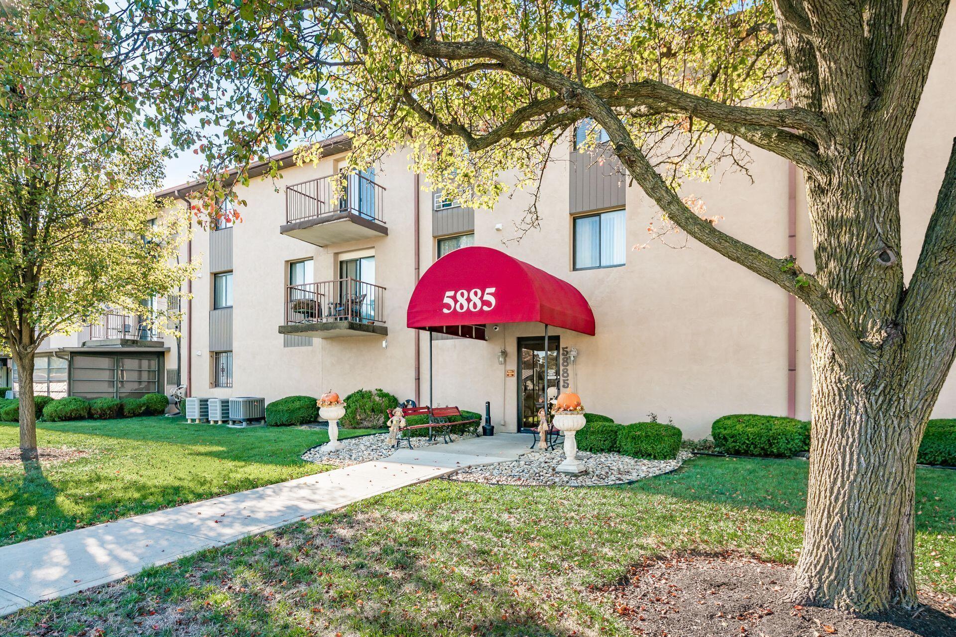 5885 Beechcroft Road, Unit 311 Columbus, OH 43229 - Photo 5 of 34 005_ Rd Columbus OH 43229 USA