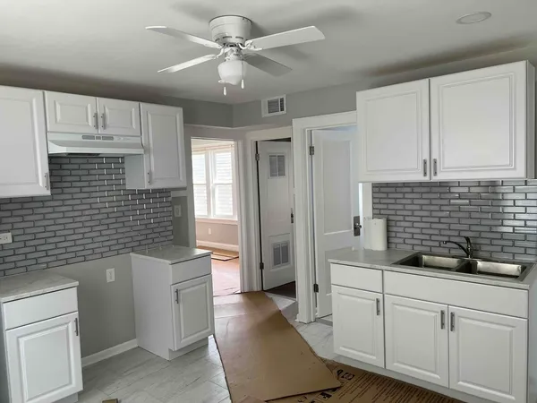 $1,400 | 10434 South Wentworth Avenue, Unit 2, Chicago, IL 60628